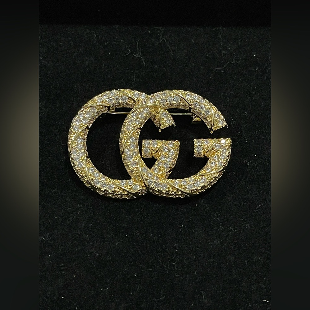 Fashion Jewelry Stamped Sparkling Gold Double G Brooch